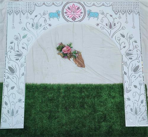 Arc Wall Art in Lotus Theme