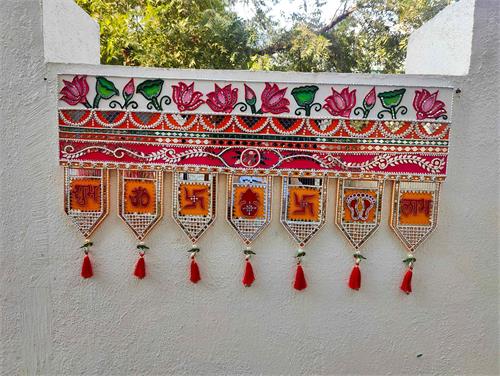 Designer Pataka Toran with Large Top Base Having Traditional Motiffs